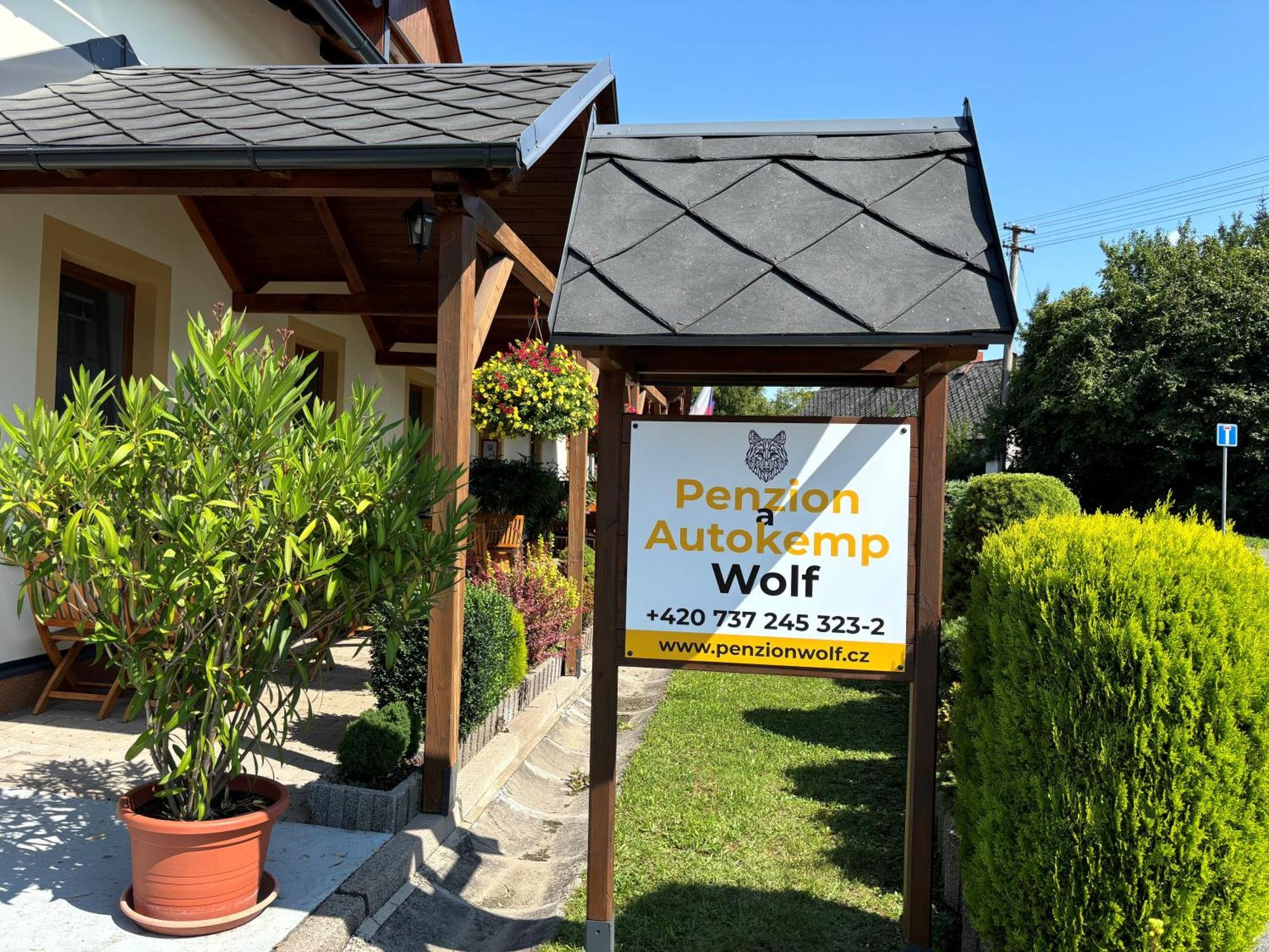 Penzion A Autokemp Wolf Ceska Skalice Exterior photo